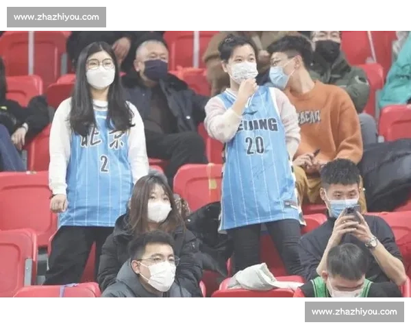 盐城奥体助威声浪掀翻穹顶 女球迷激情呐喊到腿抽筋 盐城奥体助威声浪掀翻穹顶 女球迷激情呐喊到腿抽筋